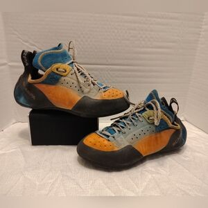 Scarpa Techno X, Men # 9.5 US Climbing Rock Shoes